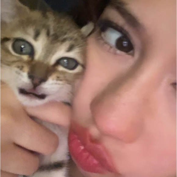 Meet your Posher, Leilani - Picture 1 of 1